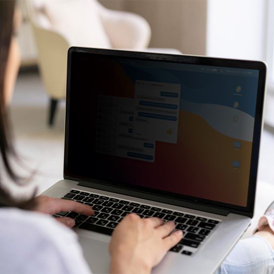 Film Privacy MacBook Air 13" (M2 / M3 / M4) – Finition mate, pose magnétique, vision confidentielle